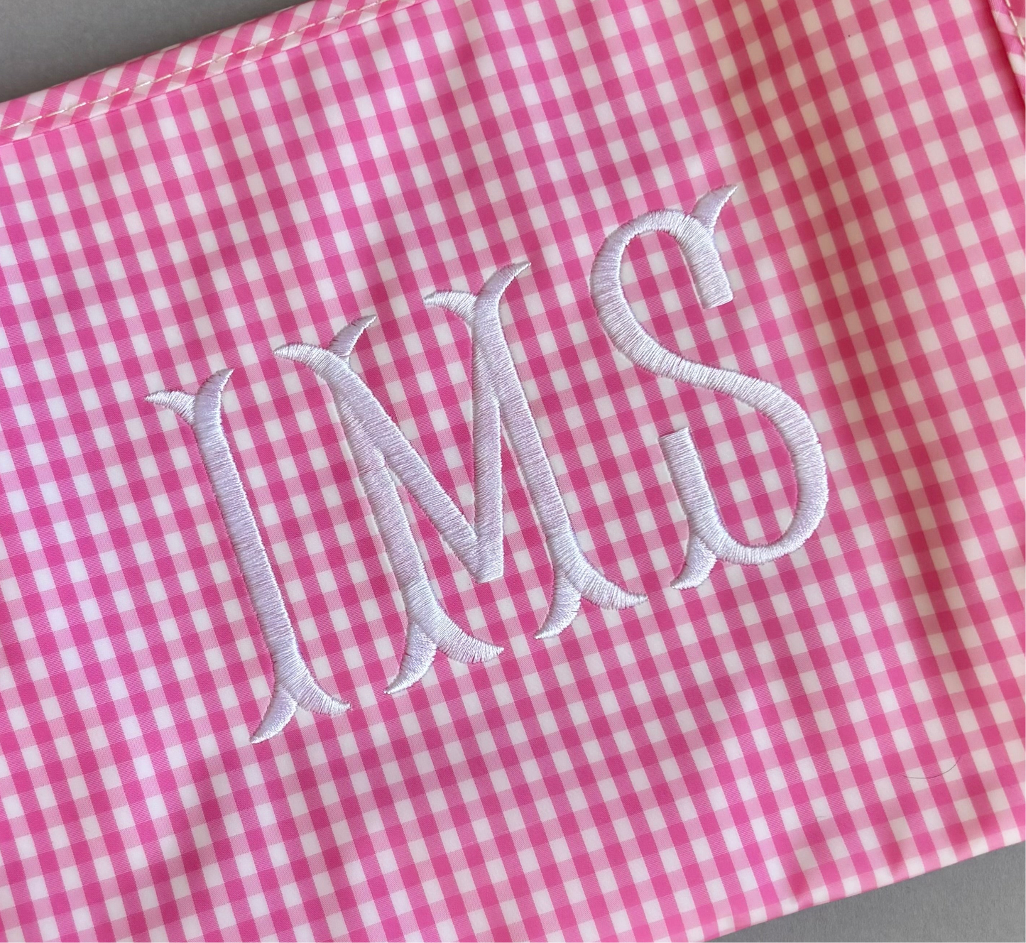 PINK GINGHAM TRVL DESIGN ROADIE